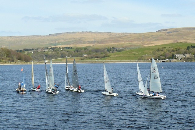 The start of the second race on Hollingworth Lake