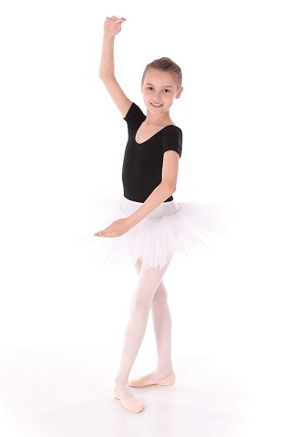 10-year-old ballet dancer Ava White from Norden