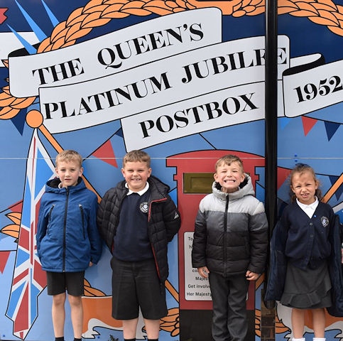 The whole of St James’ CofE Primary School in Wardle has posted letters of congratulations and well wishes to the Queen for her Platinum Jubilee
