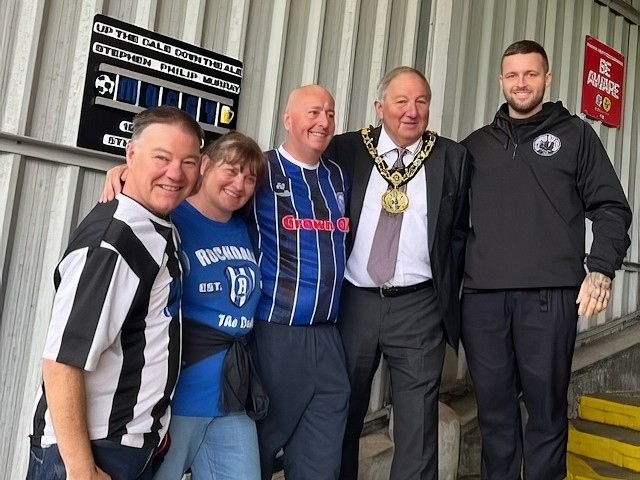 Steven Connellan, Pam Heywood, Nick Heywood, Mayor of Rochdale, Mike Holly and Adam Trennery at the unveiling of the plaque to remember Stephen ‘Moggy’ Murray