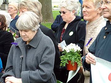 Members of the public see the International Asbestos Memorial unveiled 