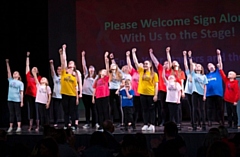 Sign Along With Us performed an inspiring routine at the Mayor's Youth Awards 2022